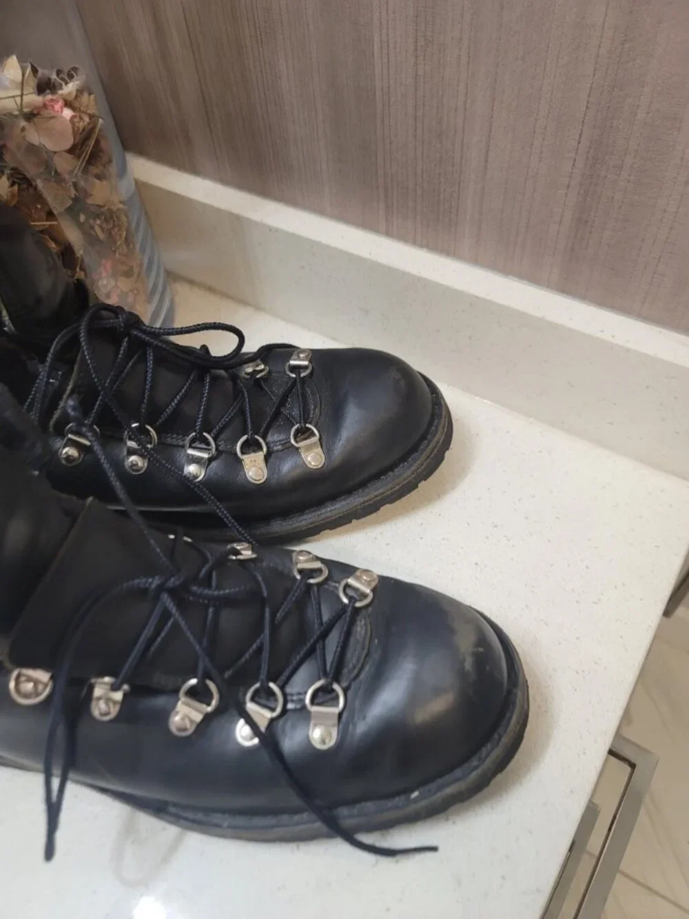 Danner Mountain Pass Black Glace GoreTex Hiking Boots Men's Sz 11.5 USA Rugged